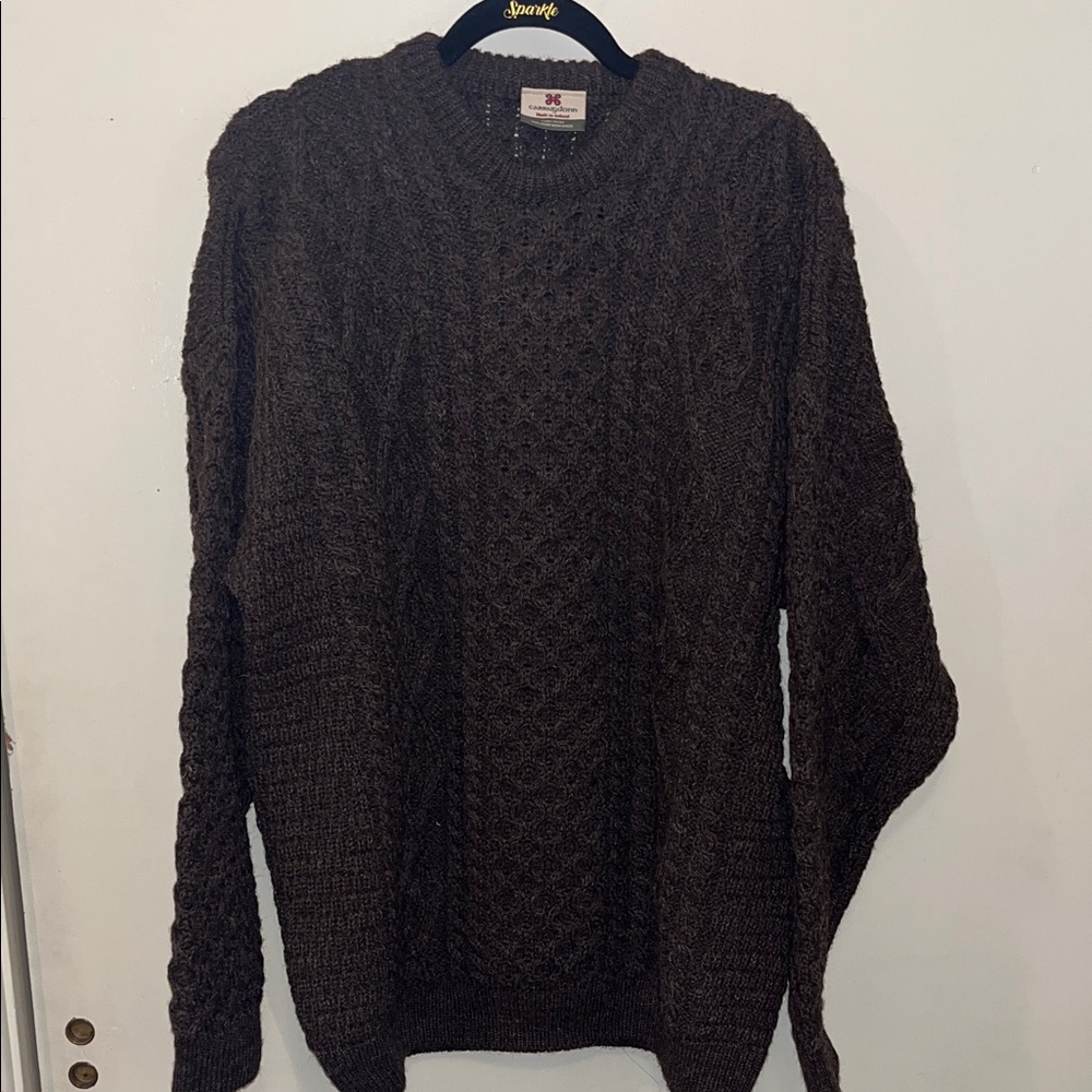 Carraig Donn Classic Men's Dark Brown Cable-Knit Wool Crewneck Sweater Large